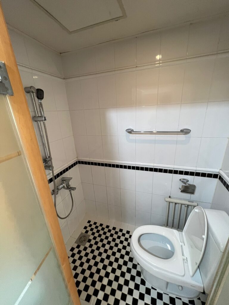 파주아파트 내부철거 및 화장실 철거 시공사례-운정지구 해솔아파트 3 파주 운정 아파트 화장실 철거 작업 과정