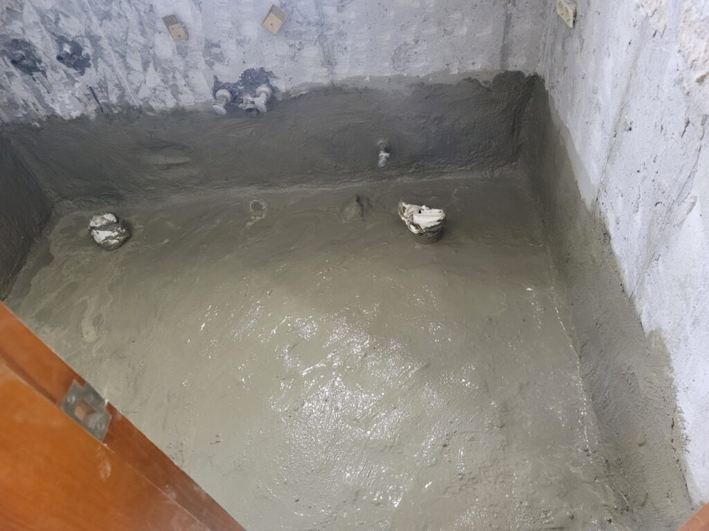 파주아파트 내부철거 및 화장실 철거 시공사례-운정지구 해솔아파트 7 욕실 철거 후 바닥 미장 작업